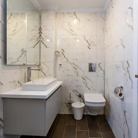 Villa La Celine- Xlarge Complete Privacy In Nature, Pool With Wonderful View *