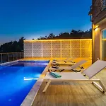La Celine- Xlarge Complete Privacy In Nature, Pool With Wonderful View וילה