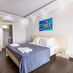 La Celine- Xlarge Complete Privacy In Nature, Pool With Wonderful View