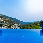 La Celine- Xlarge Complete Privacy In Nature, Pool With Wonderful View קלקן