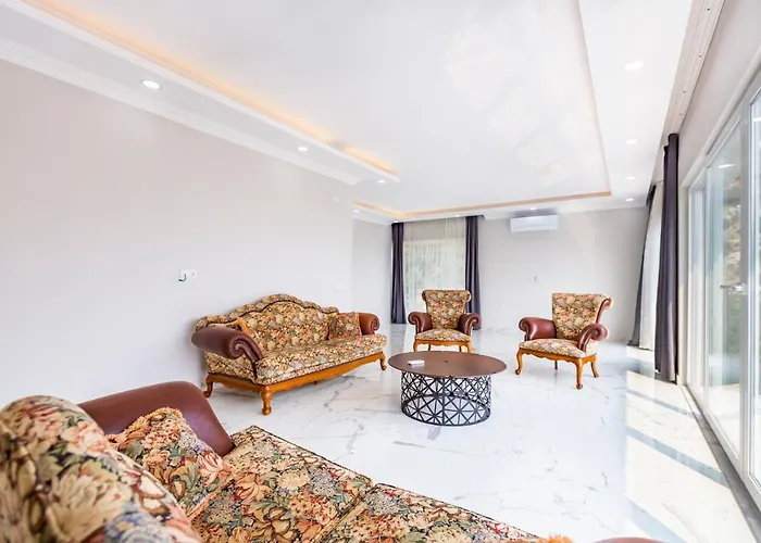 Villa La Celine- Xlarge Complete Privacy In Nature, Pool With Wonderful View