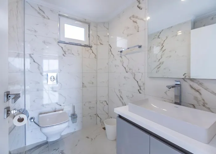 La Celine- Xlarge Complete Privacy In Nature, Pool With Wonderful View *